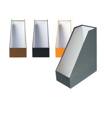 Porta-revistes, cartró. Mida: 32x25x11x7 cm. Color negre