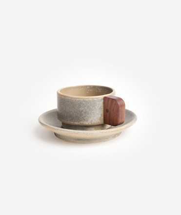 2 cups coffee, colored