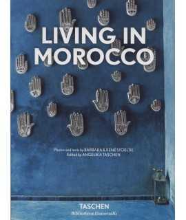 LIVING ROOM IN MOROCCO