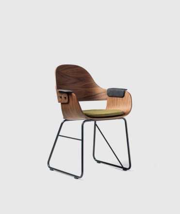 Showtime Nude Chair, Skate