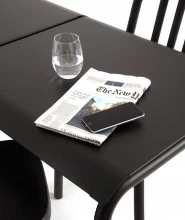 Taula Tube 70x70 Alumini, Negre
