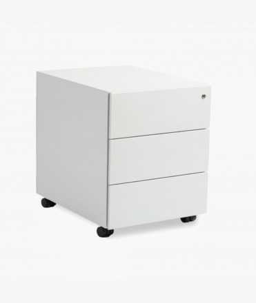 Buc metàl·lic amb rodes 