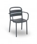 Como chair with braços