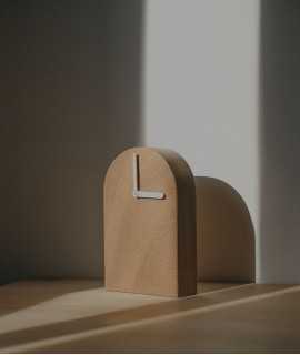 Reloj Nål, Roble