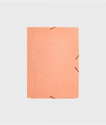 Carpeta de dibuix, amb gomes. Mida: 62X44 cm. Color cuir