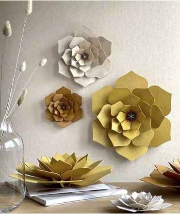 Decorative card Flower, cinnamon