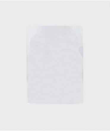 Dossier amb ungleta, foli. Mida: 21,5x31,5 cm. Color transparent 