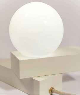 Kontxita table lamp, white