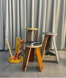 Stool Arrels, S