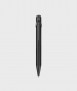 Bolígrafo con estuche Caran d'Ache 849 XL Black Code, negro