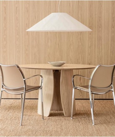 Mesa redonda Petal, roble. 120x120 cm.