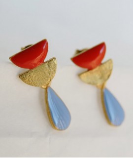 Pendientes rojo y gota azul, Somni