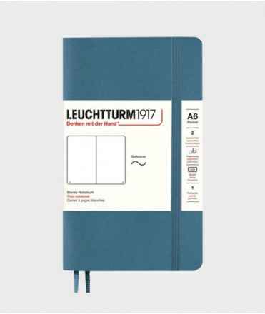 Cuaderno Pocket A6. Acabado liso. Azul piedra.