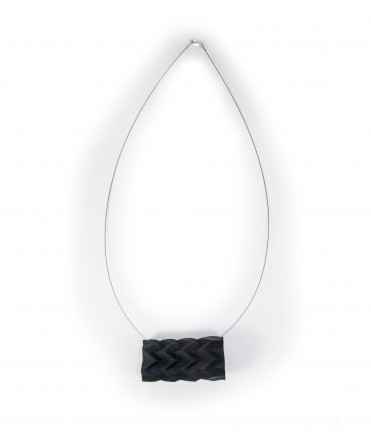 Collar Vou Klein, Negro