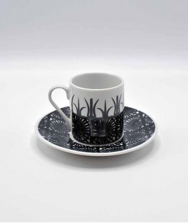 Tassa amb plat, motiu reixa de Casa Vicens 