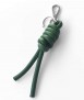 Llavero de piel verde