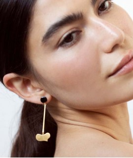 Pendientes dorados corazón negro Miró