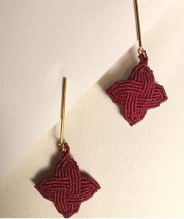 Pendientes Atenea, Burdeos