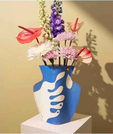 Gerro Miró Main à la poursuite d'un oiseau