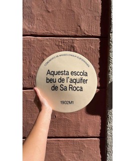 Placa Comunidad de Acuífero, 27 cm.