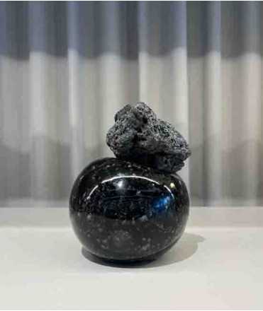 Centre de taula Mahi, pedra volcànica