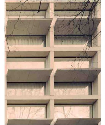 B 39 URSA roberto ivens building
