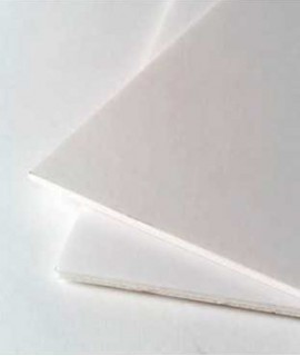 Cartón pluma 42x59,4 cm, 5mm. Color blanco.